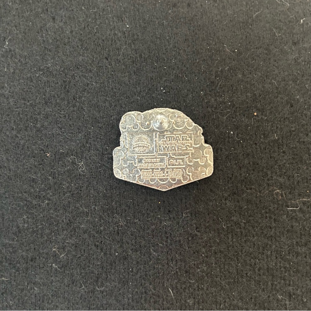 Star Wars Force Awakens Pin - Picture 3 of 4